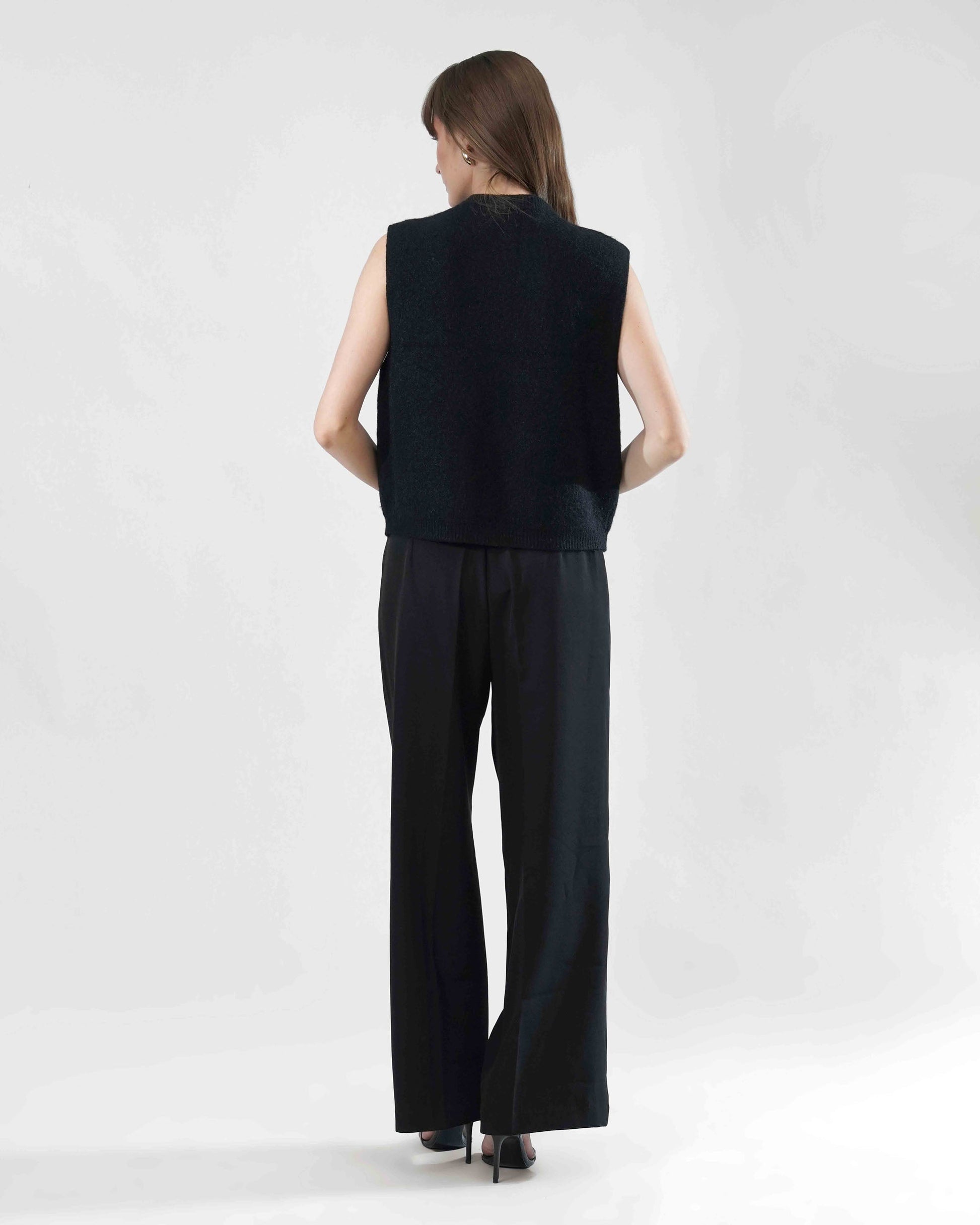 Cut sleeve Cardigan in wool Blnkz