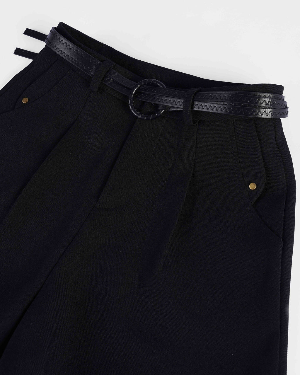 Shorts - woven with belt